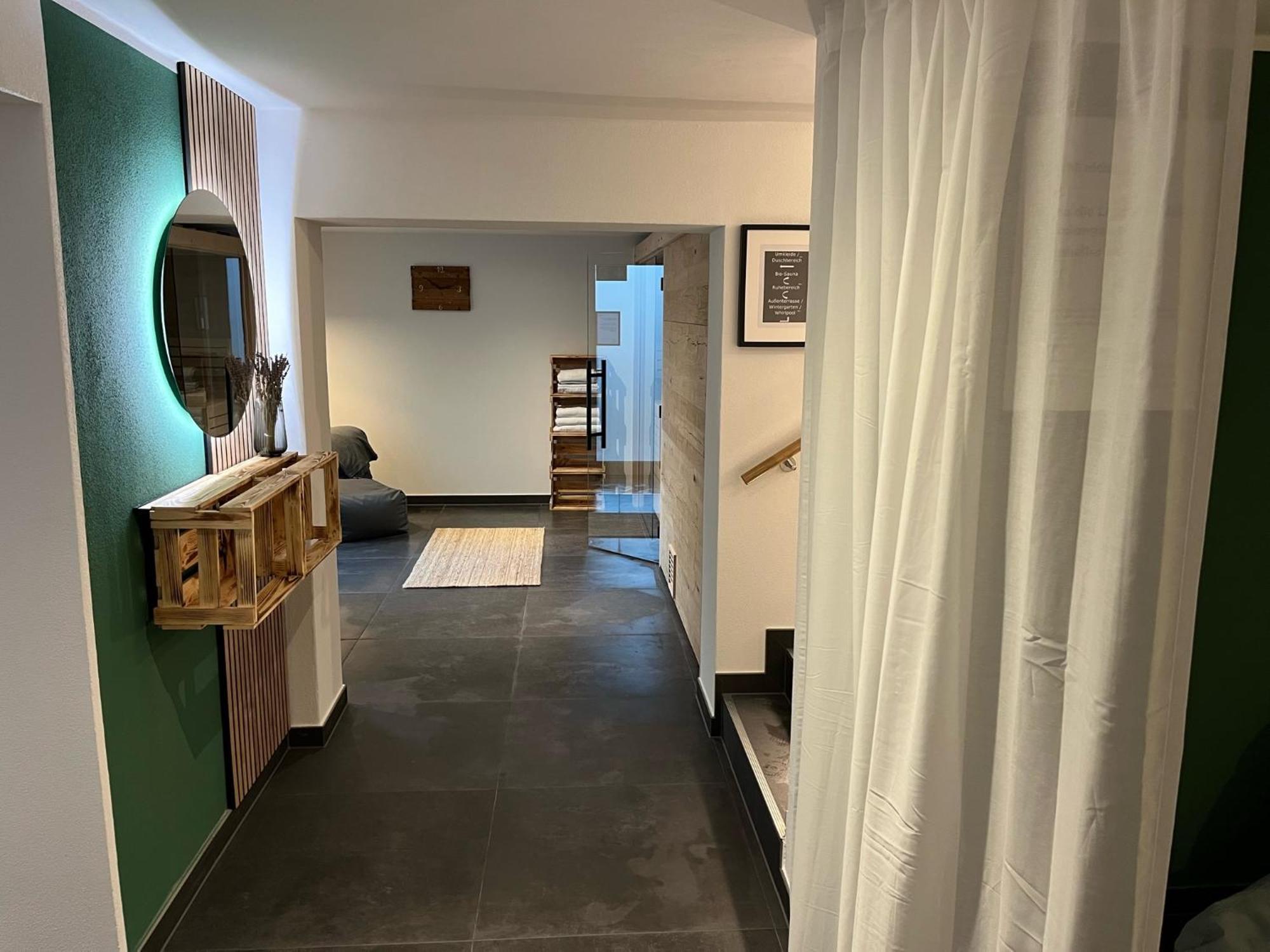 Moselhotel Weinhaus Simon 'Sauna'Restaurant'Eladesaeule 温特里希 外观 照片