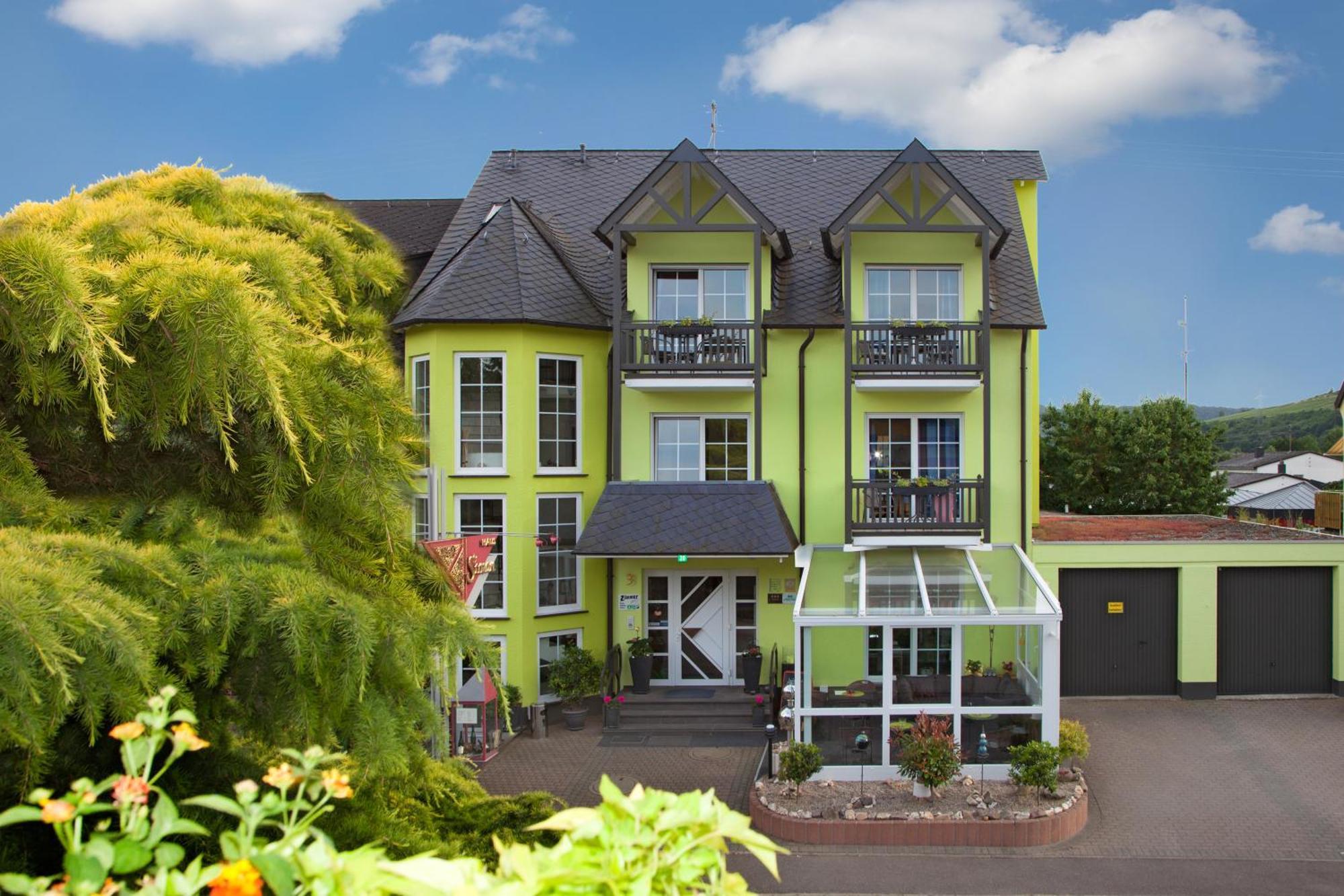Moselhotel Weinhaus Simon 'Sauna'Restaurant'Eladesaeule 温特里希 外观 照片